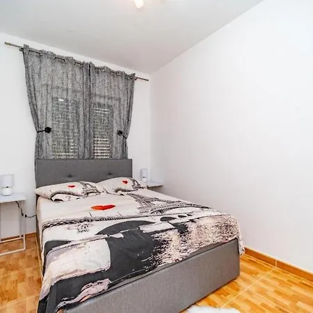 Apartman With A Parking Space Postira, Brac - 22166