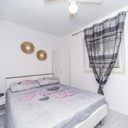 With A Parking Space Postira, Brac - 22166 Apartman Postira